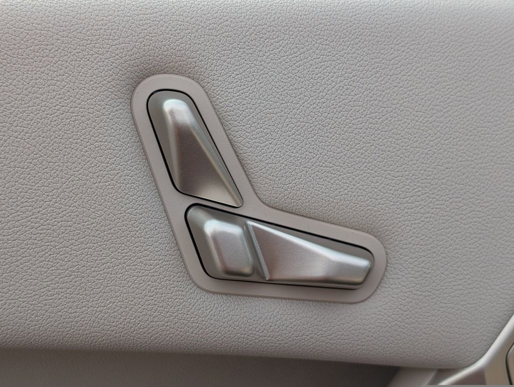 New 2026 BMW iX xDrive45 w/ Premium Package image 13