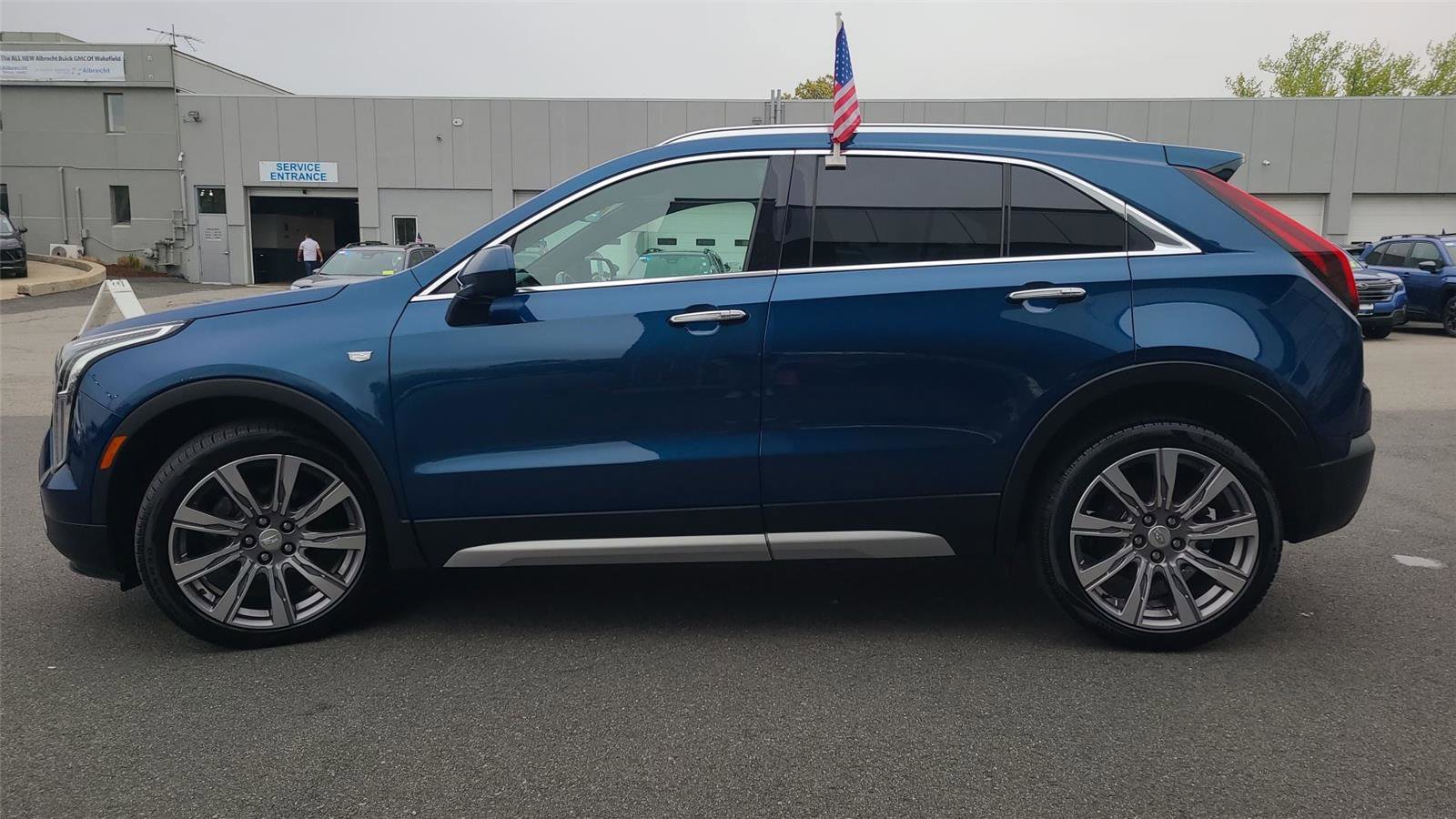 Used 2019 Cadillac XT4 Premium Luxury AWD/4WD image 4