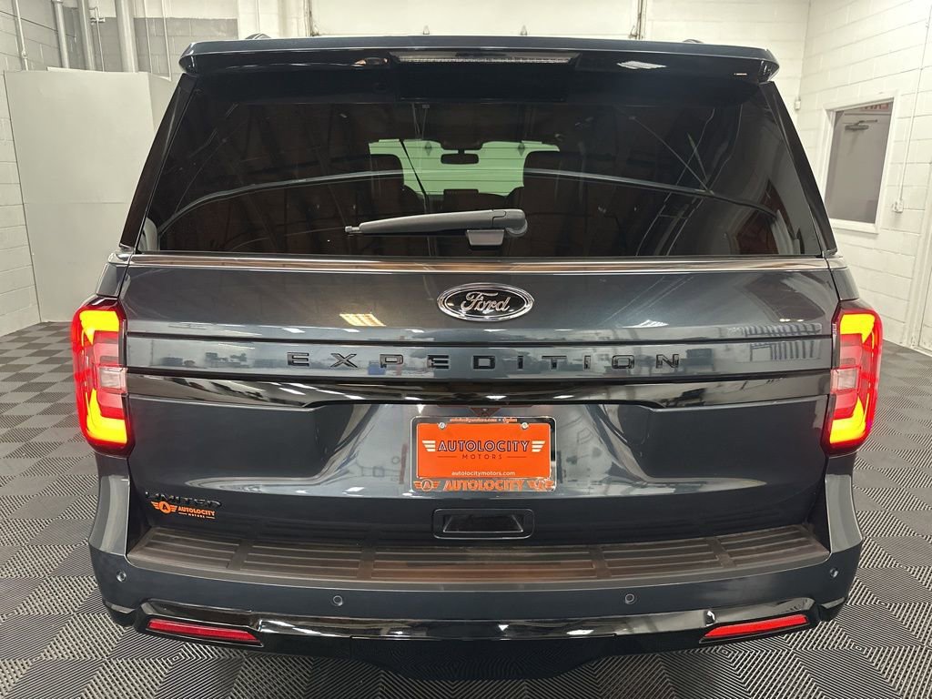 Used 2024 Ford Expedition Limited AWD/4WD image 8