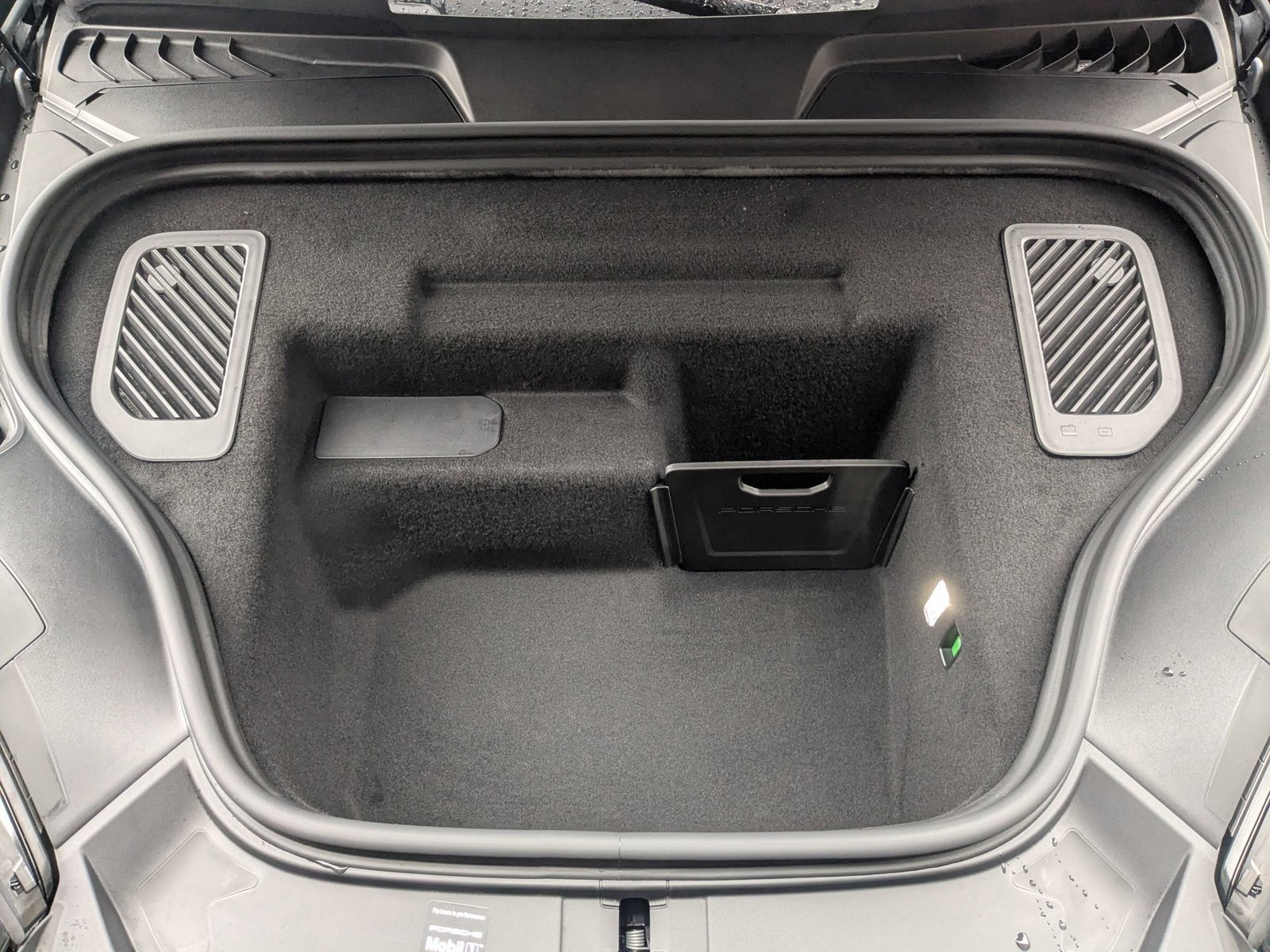 New 2026 Porsche Macan 4 Electric AWD/4WD image 28