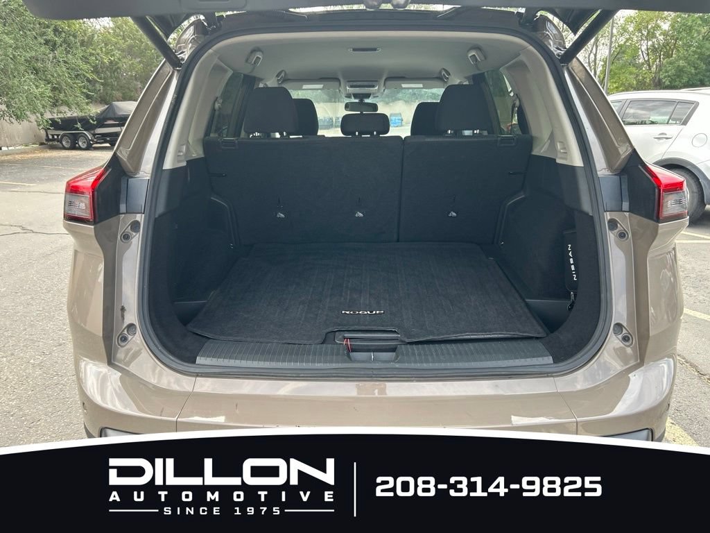 Used 2025 Nissan Rogue SV AWD/4WD image 10