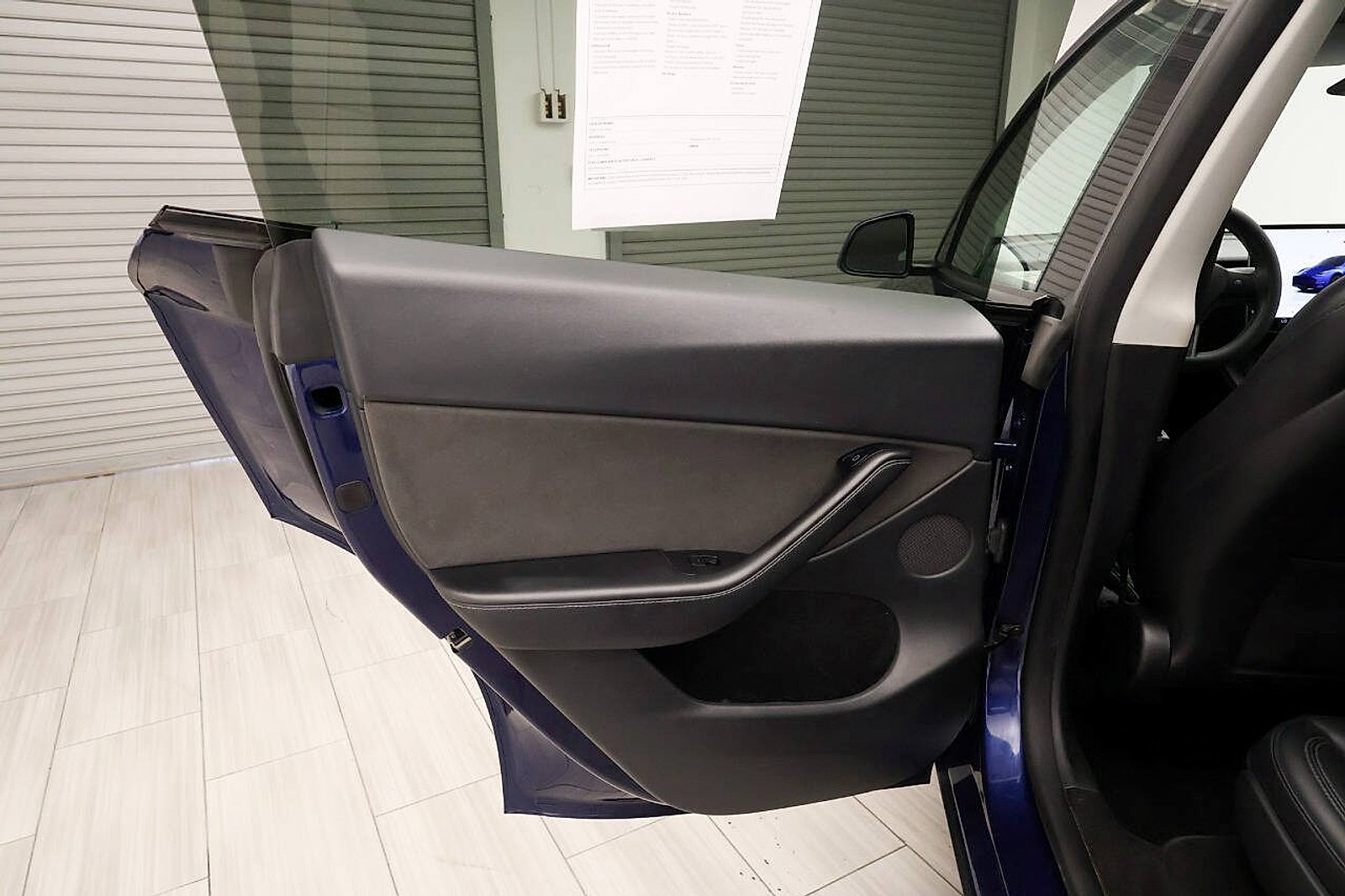 Used 2022 Tesla Model Y Long Range AWD/4WD image 15
