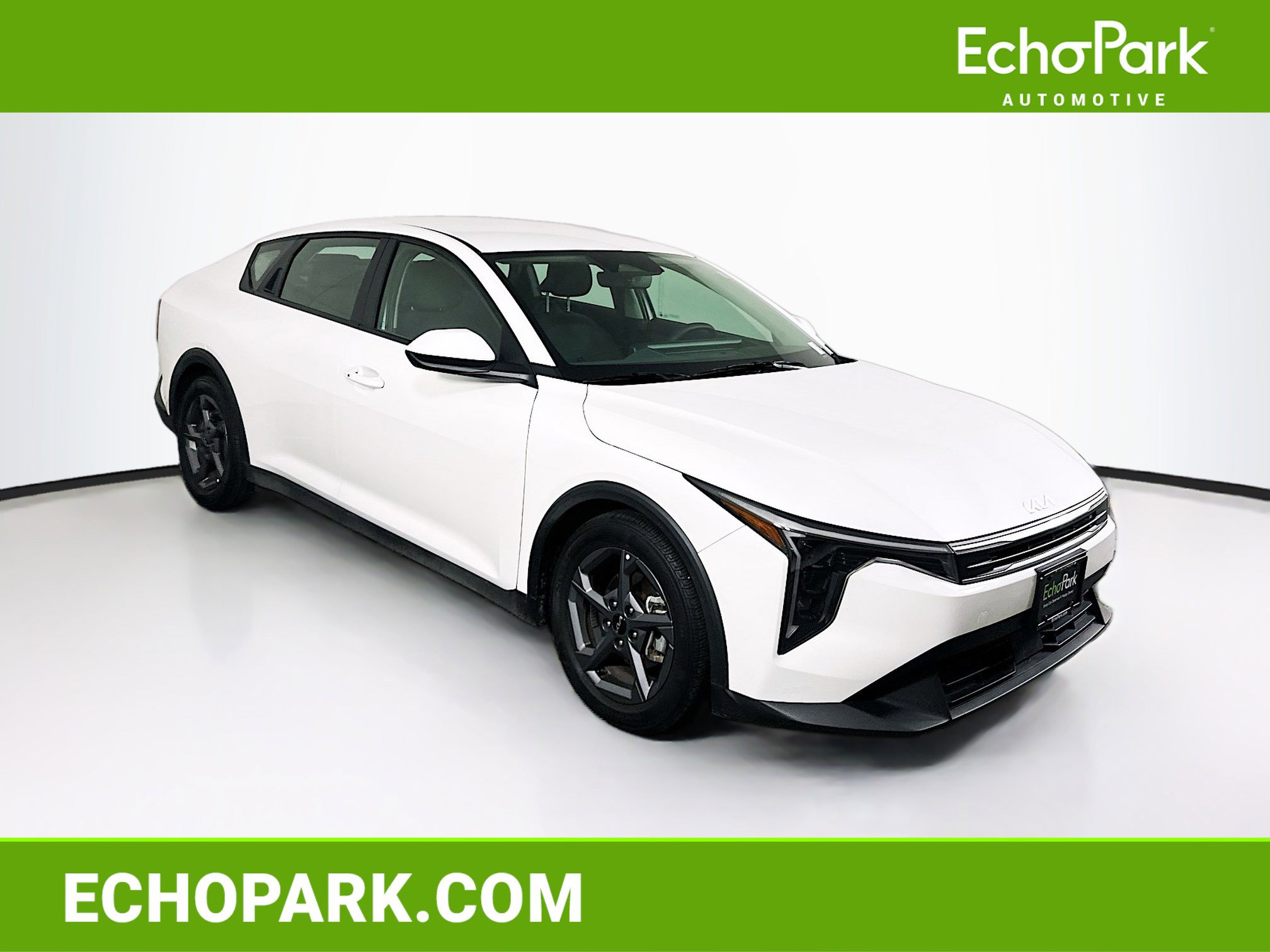 Used 2025 Kia K4 LXS image 1