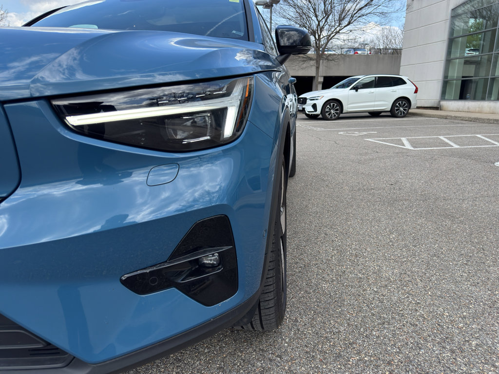 Used 2023 Volvo C40 P8 Recharge Ultimate image 3