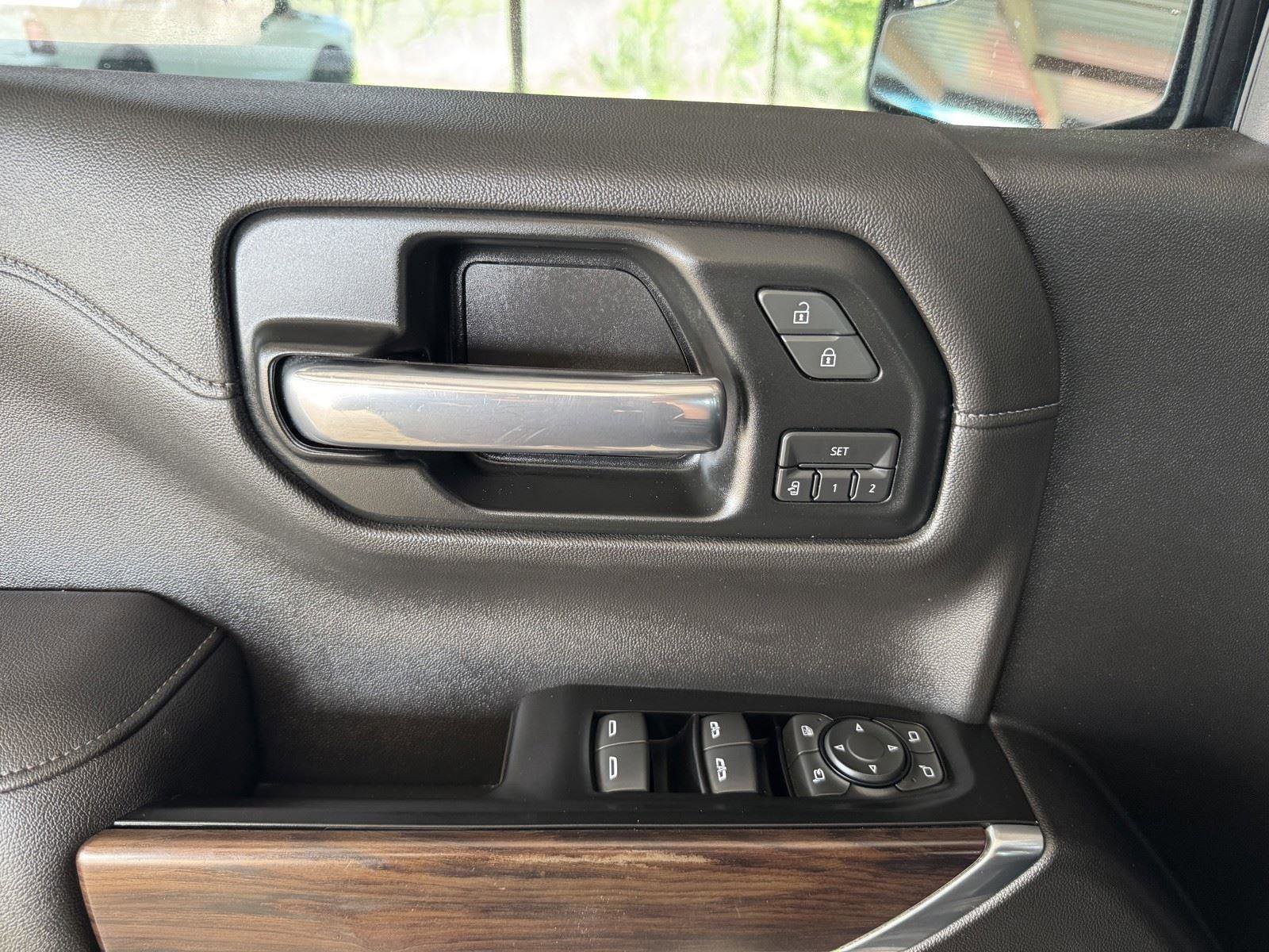 Used 2019 GMC Sierra 1500 SLT AWD/4WD image 23