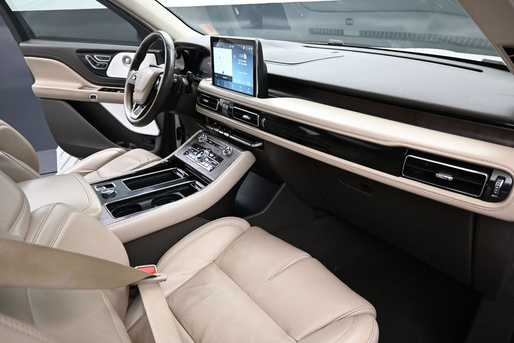 Used 2021 Lincoln Aviator Grand Touring w/ Equipment Group 302A AWD/4WD image 43