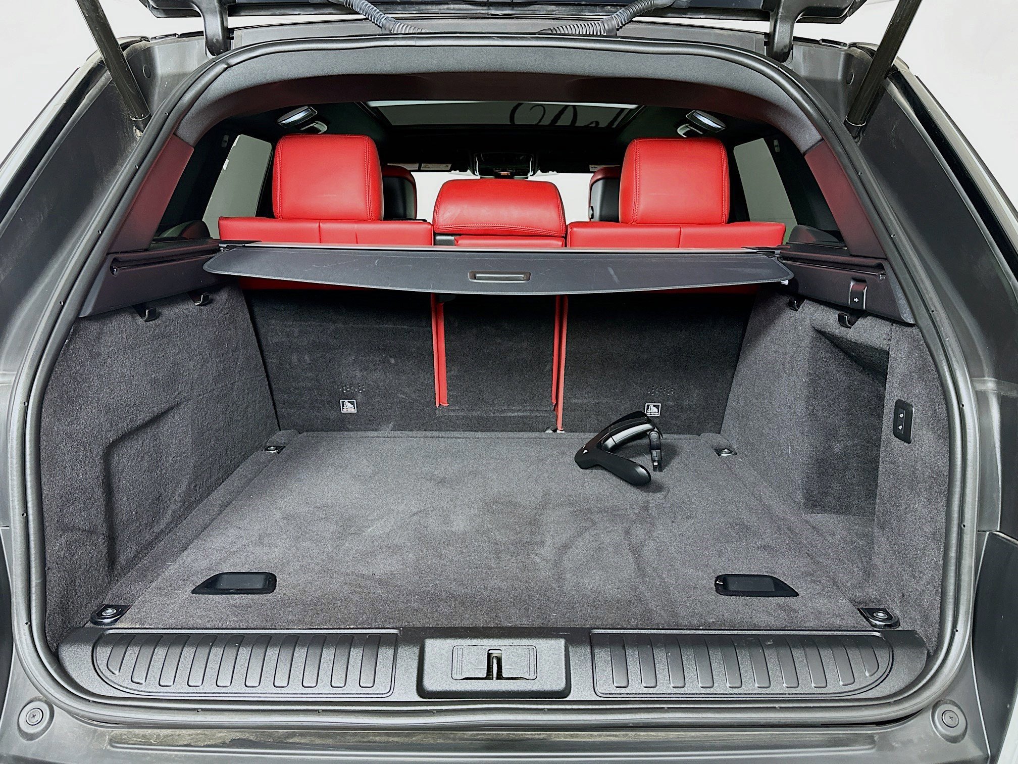 Used 2022 Land Rover Range Rover Sport HST image 26