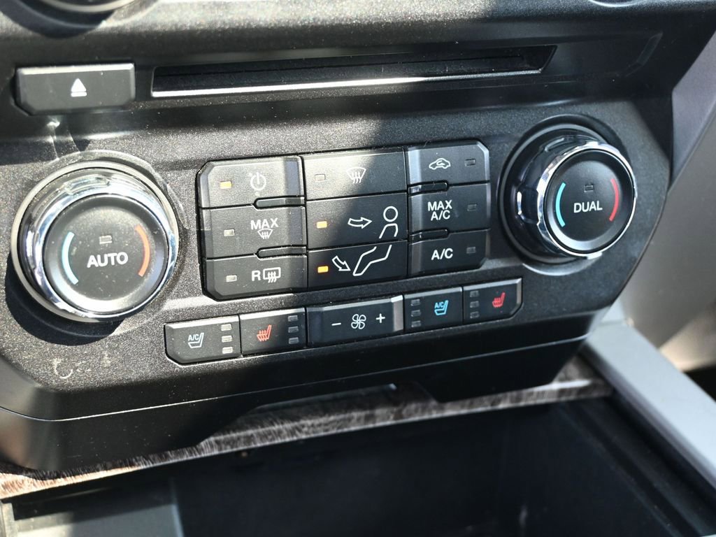 Used 2017 Ford F350 Lariat w/ Lariat Ultimate Package image 24
