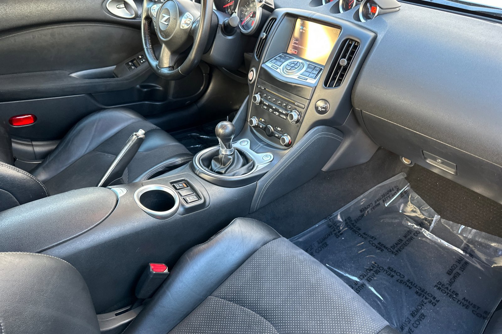 Used 2014 Nissan 370Z Touring w/ Sport Package image 18