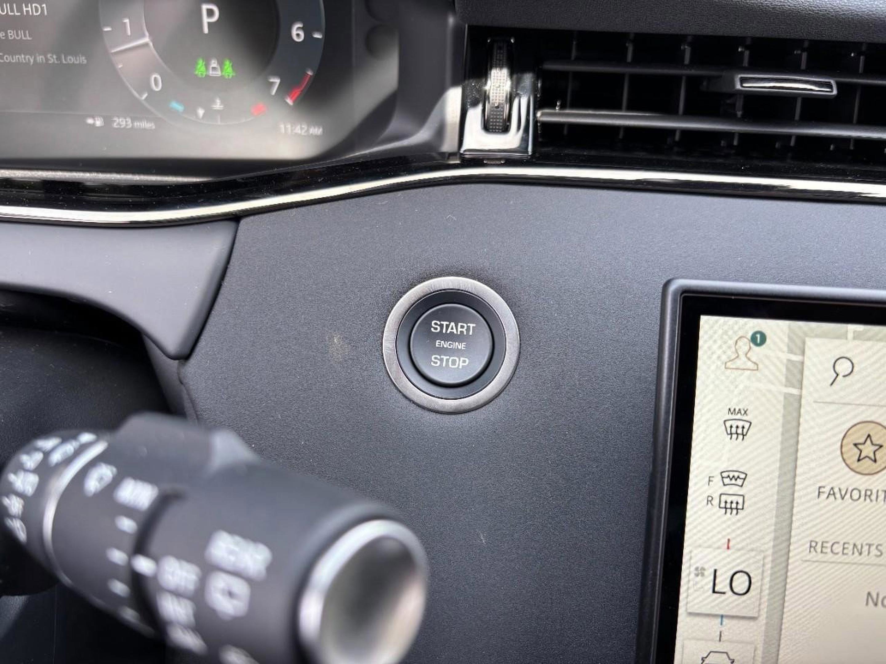 Used 2026 Land Rover Range Rover Evoque S image 30