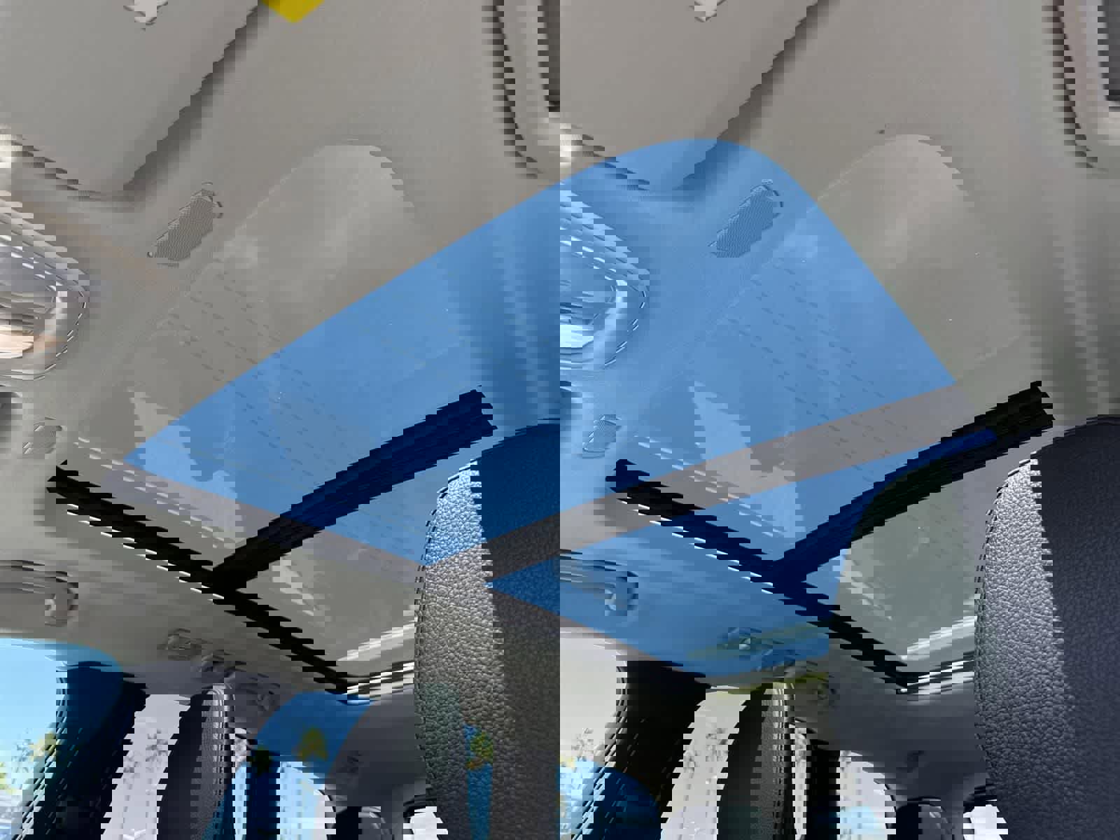 Used 2023 Volvo XC60 B5 Plus image 8