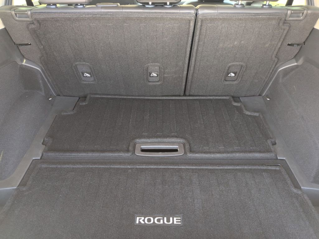 Used 2024 Nissan Rogue Platinum w/ Platinum Premium Package FWD image 29