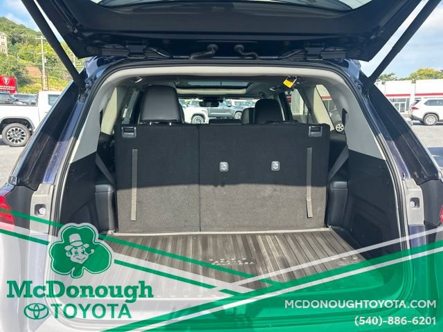 Used 2025 Toyota Grand Highlander AWD image 8