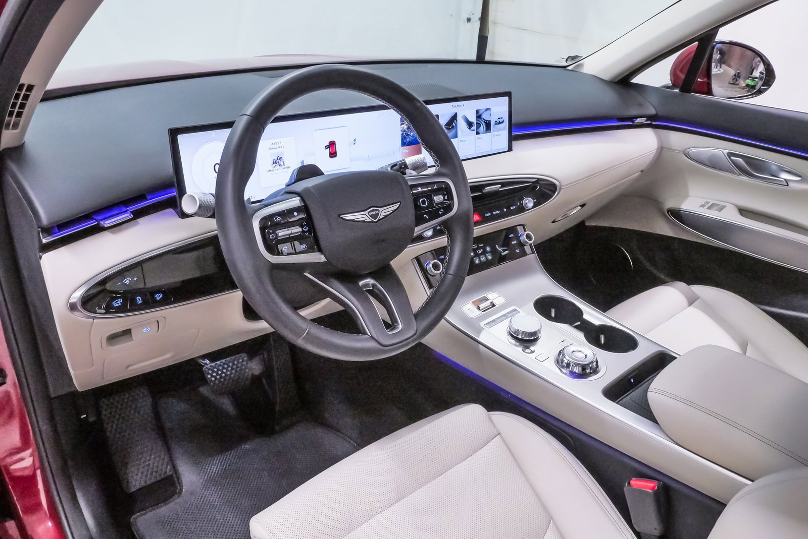 Certified 2026 Genesis GV70 2.5T Select image 2