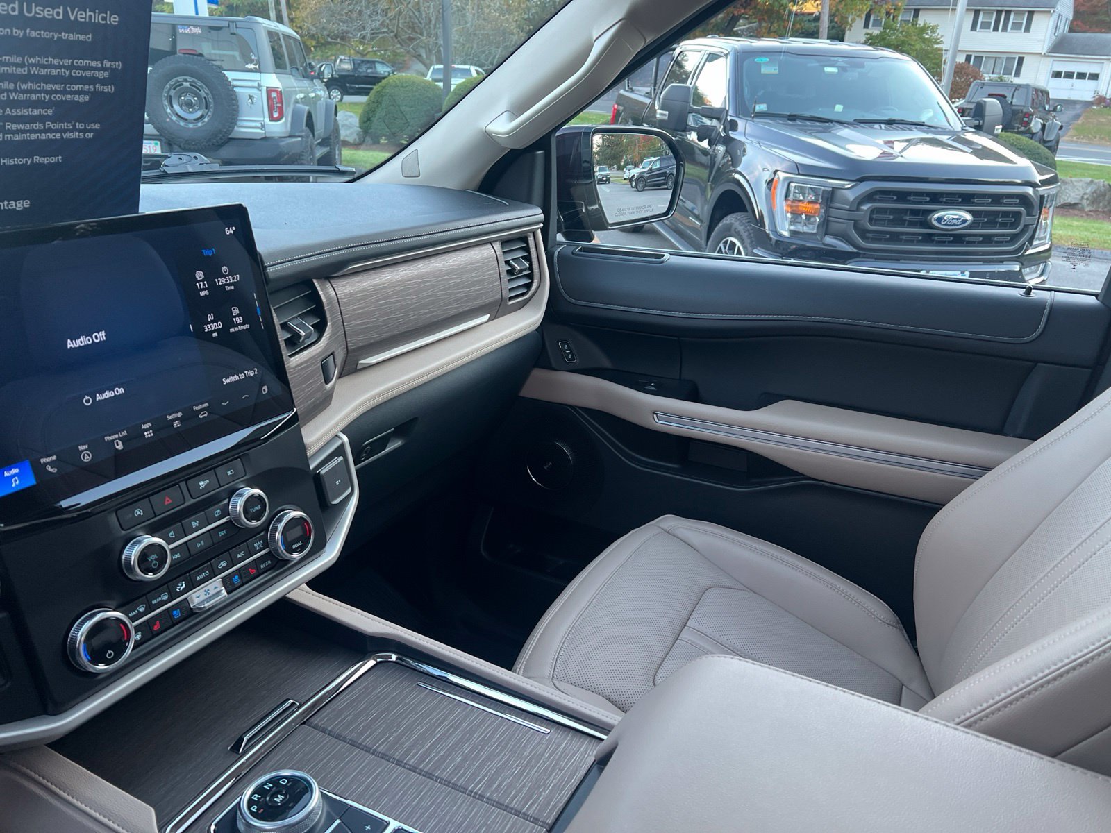 Certified 2024 Ford Expedition Limited AWD/4WD image 31