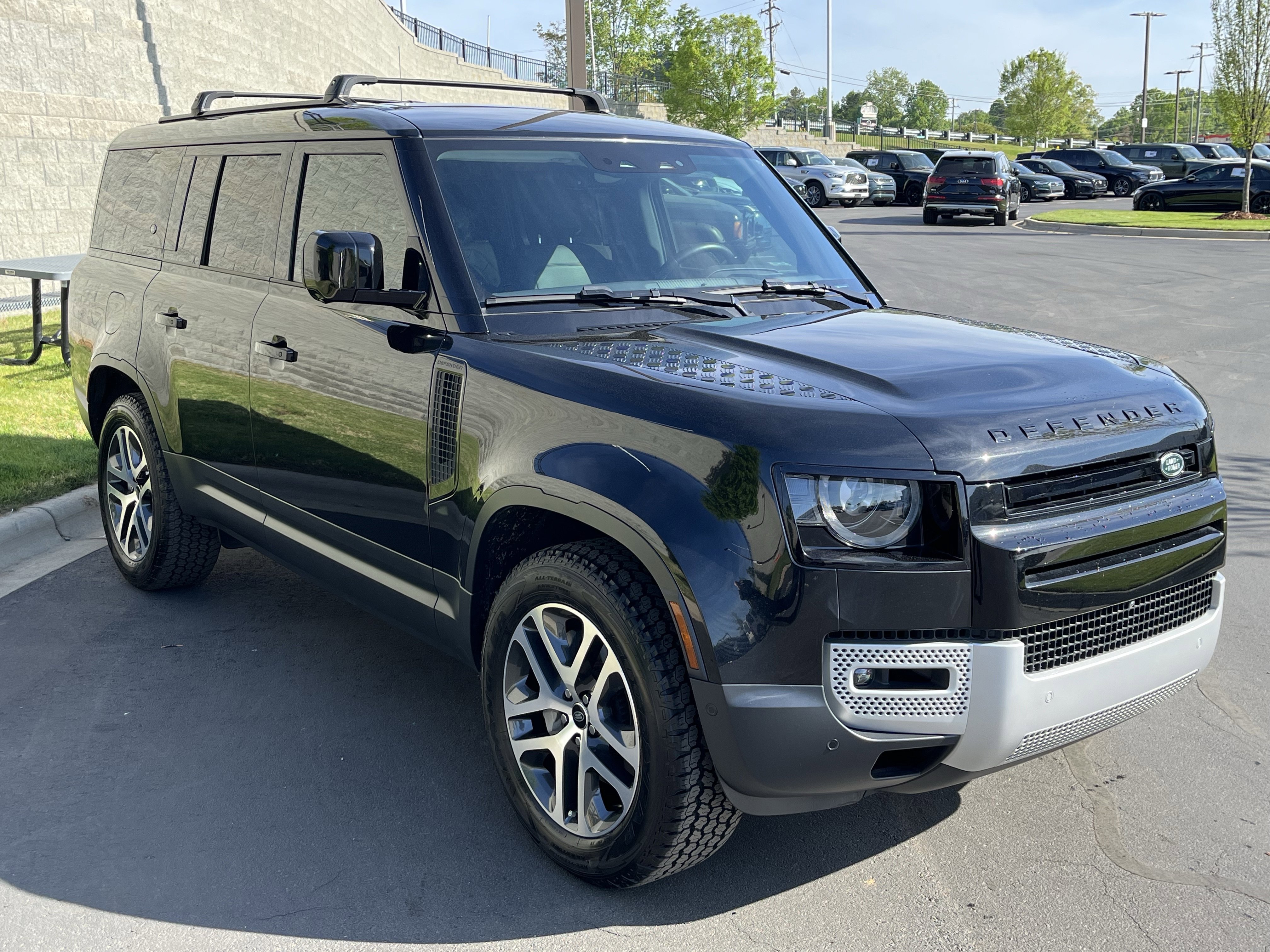 Certified 2024 Land Rover Defender 130 S image 7