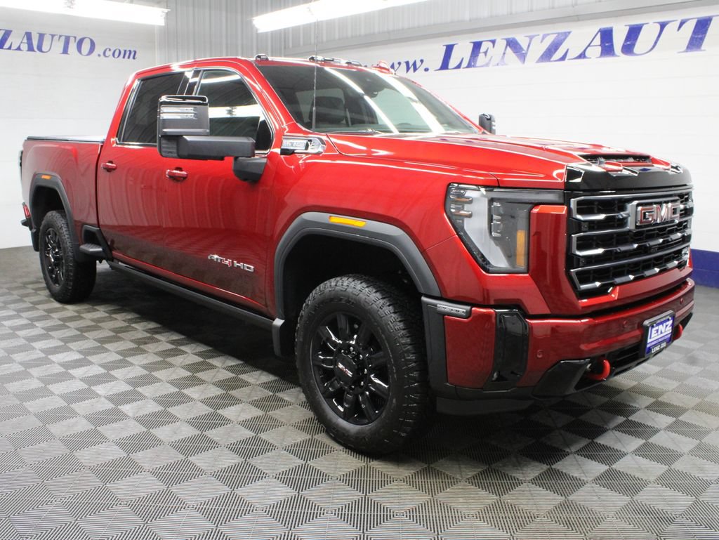 Used 2025 GMC Sierra 2500 AT4 w/ Technology Package AWD/4WD image 3
