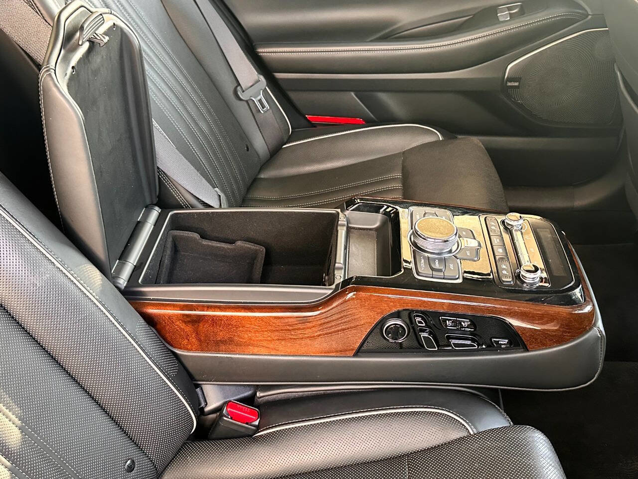 Used 2017 Genesis G90 5.0 Ultimate image 69