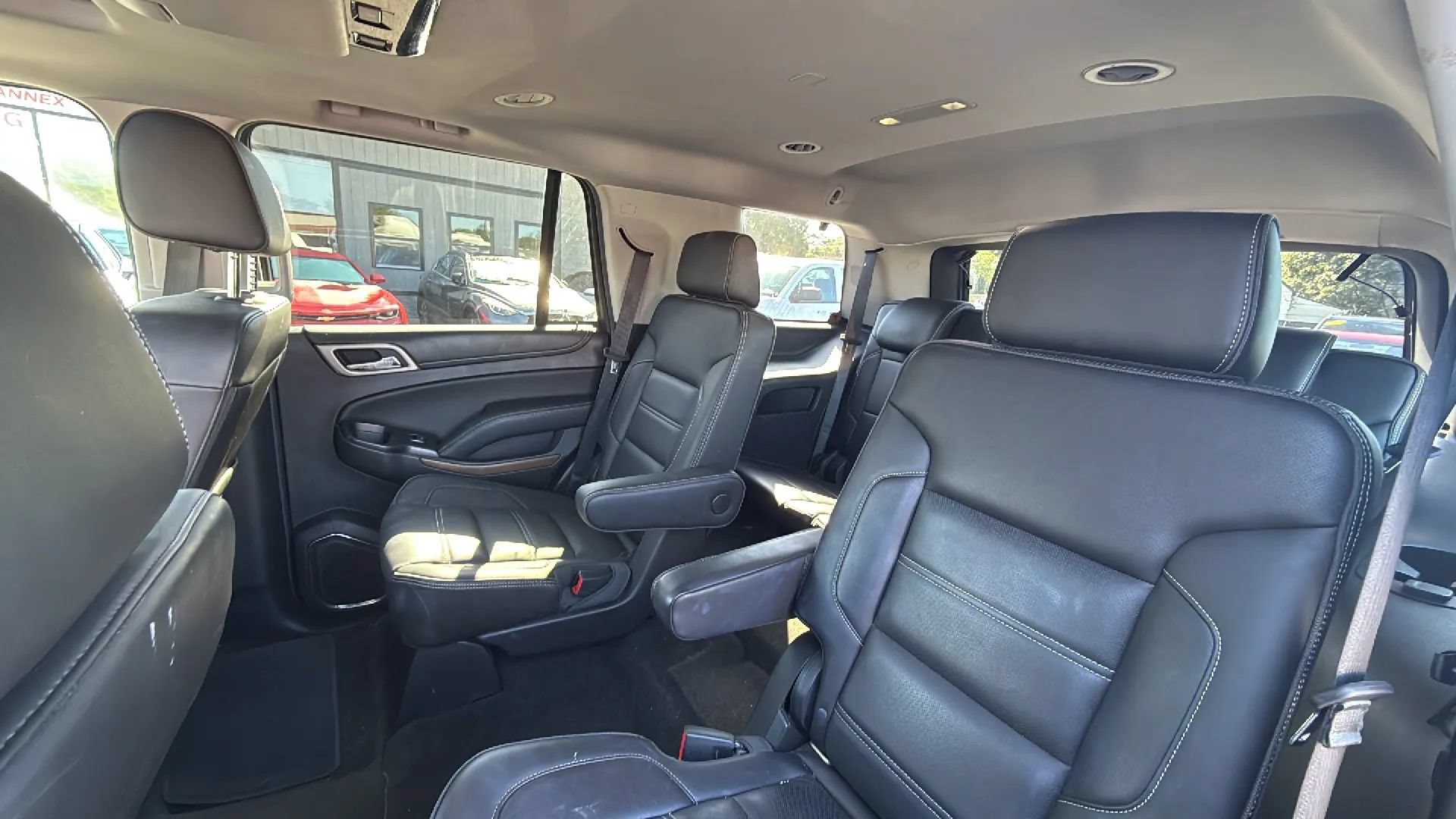 Used 2018 GMC Yukon Denali AWD/4WD image 14