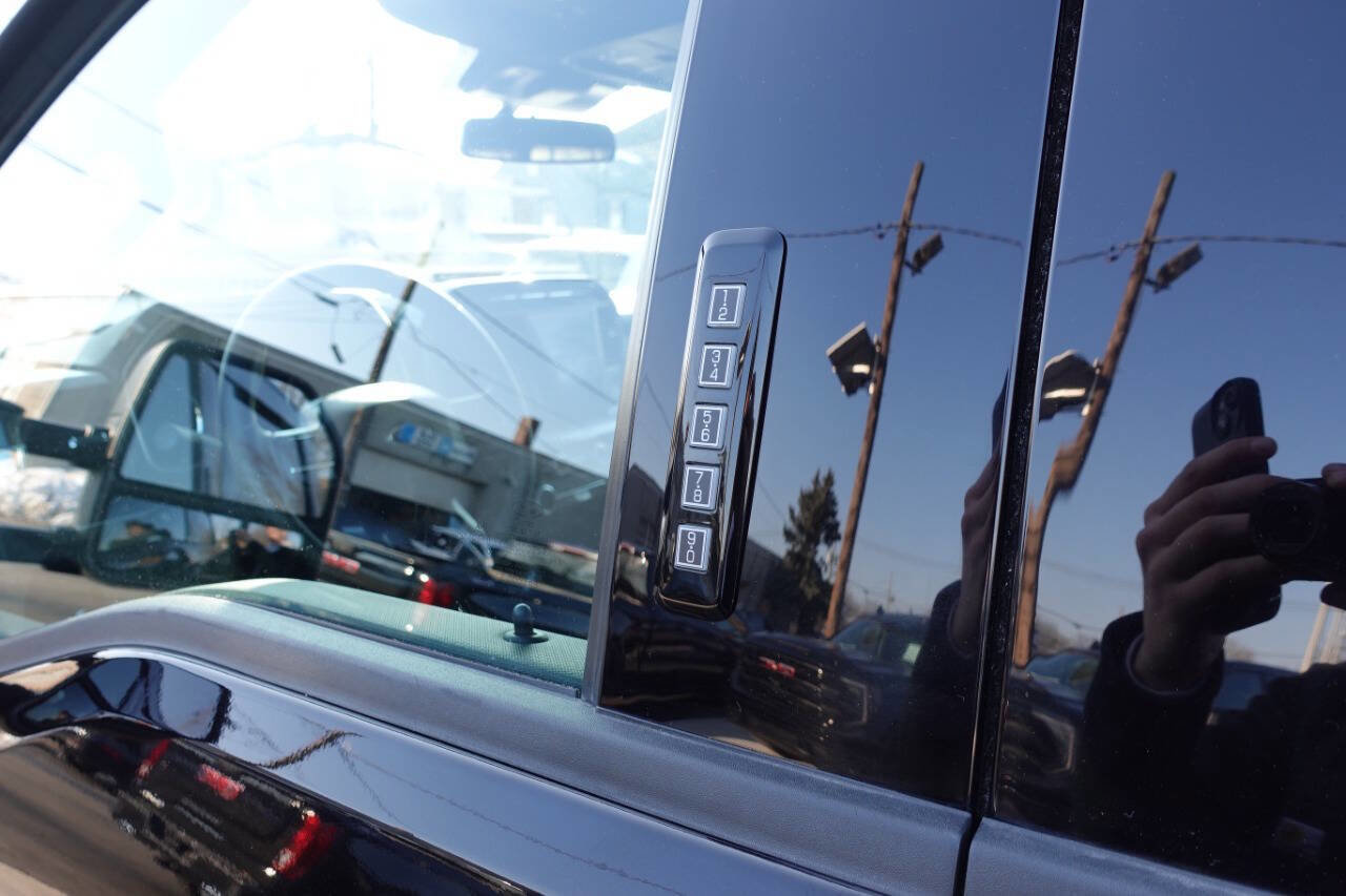 Used 2023 Ford F150 XLT w/ Equipment Group 302A High image 10