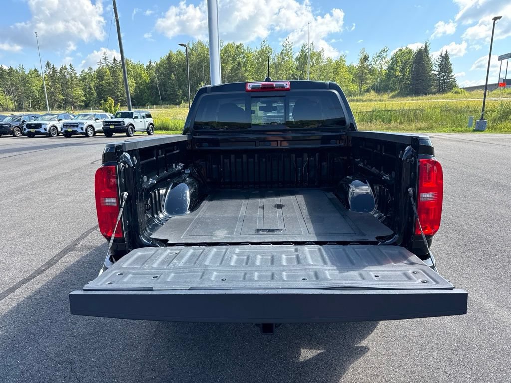 Used 2017 Chevrolet Colorado Z71 AWD/4WD image 3