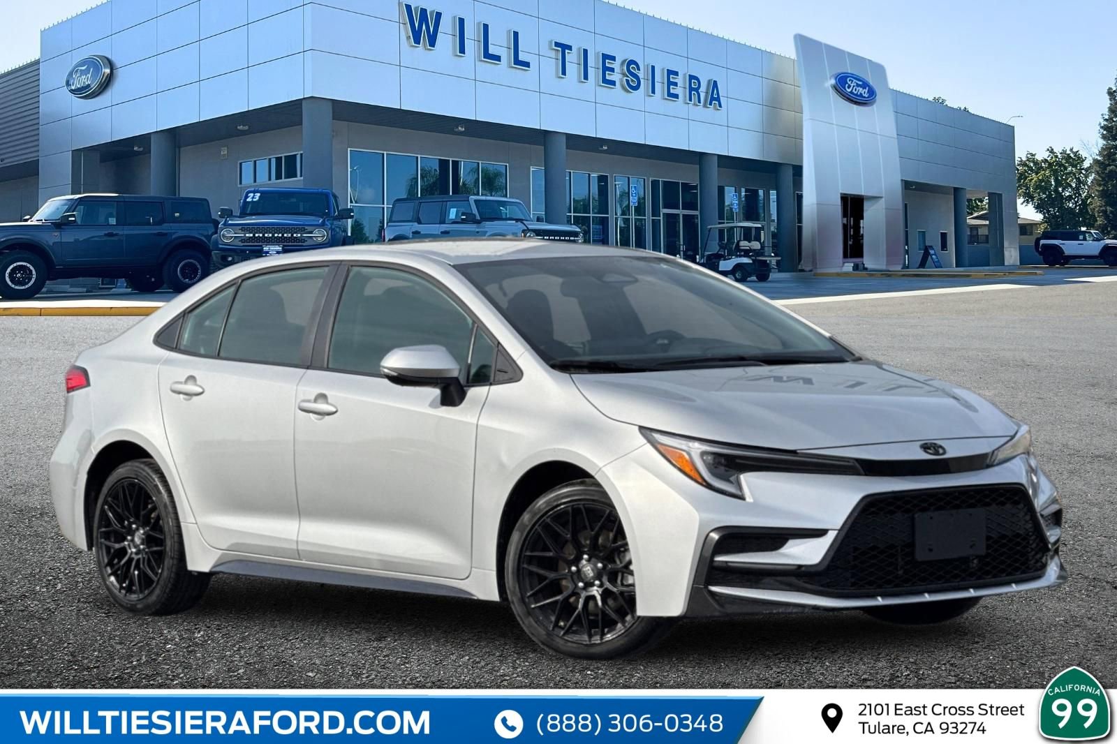 Used 2025 Toyota Corolla SE image 1