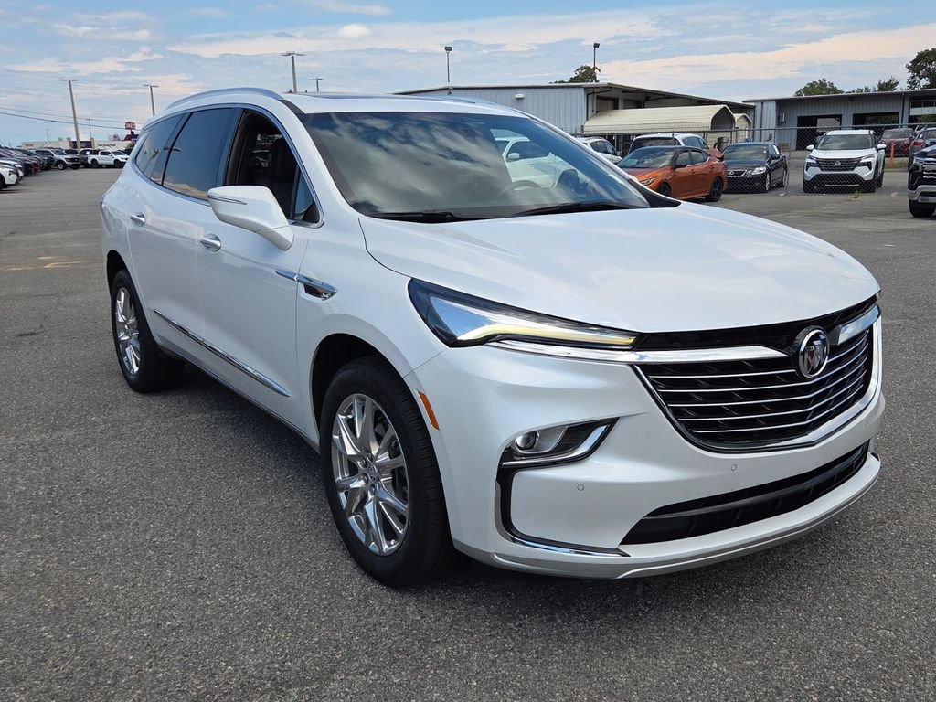 Used 2023 Buick Enclave Essence w/ Experience Buick Package FWD image 16