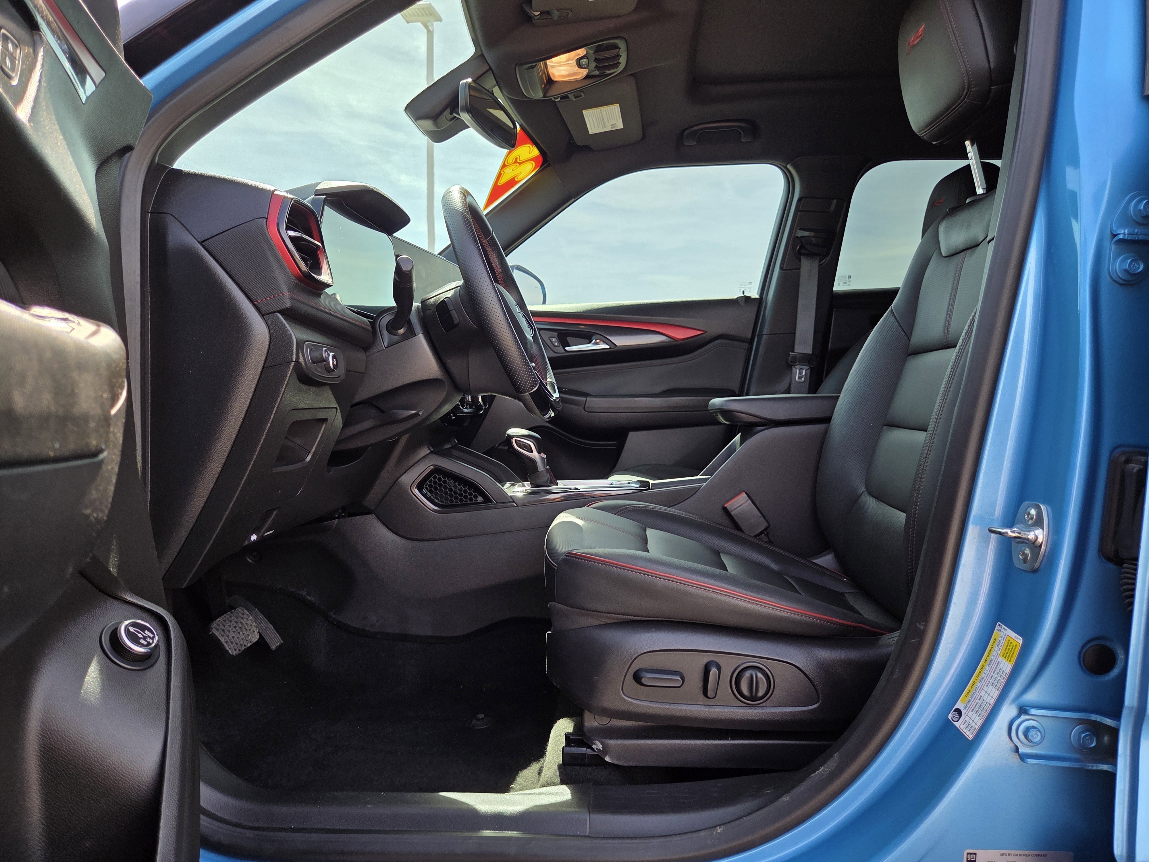 Used 2025 Chevrolet TrailBlazer RS w/ Convenience Package image 12