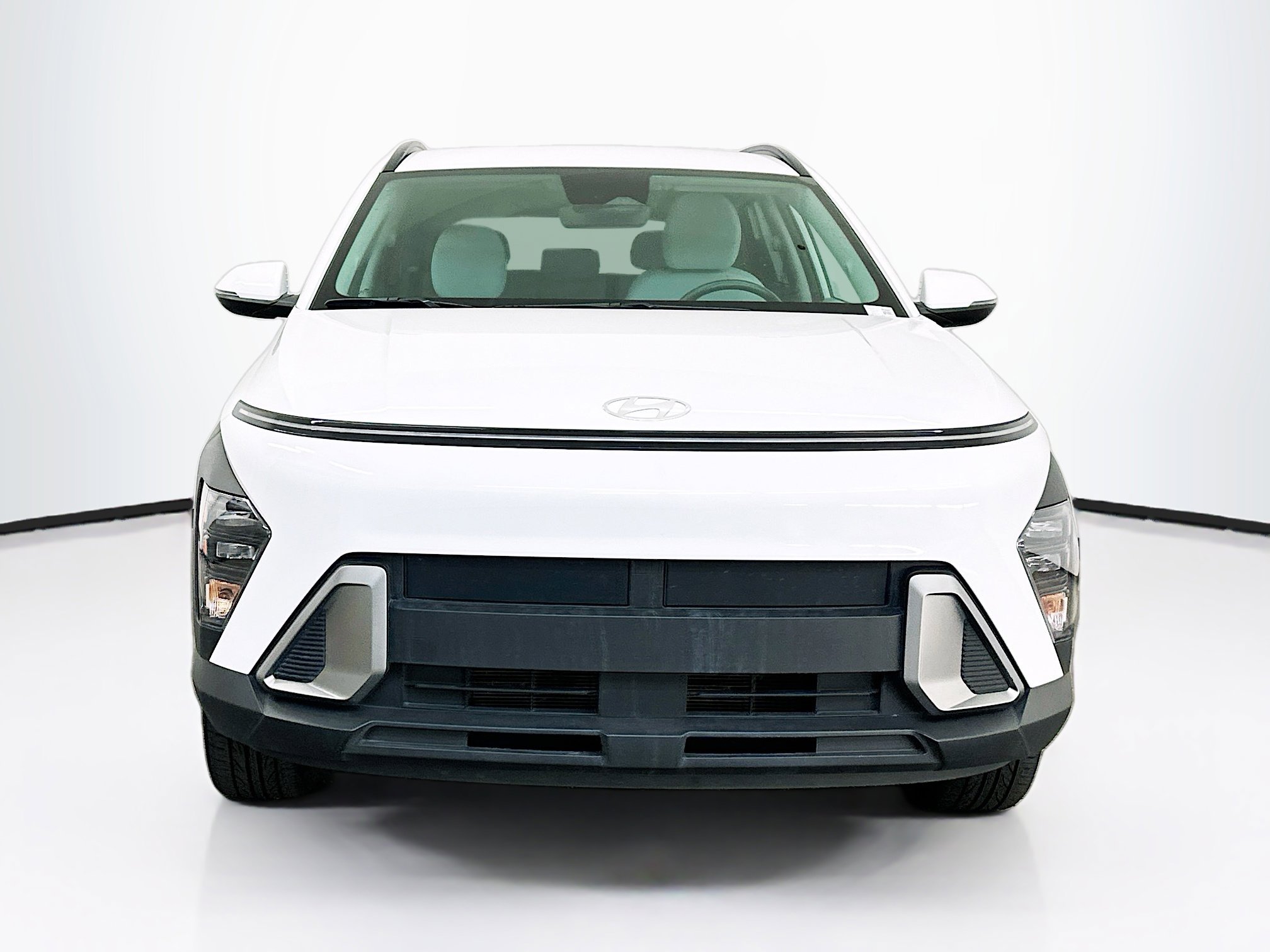 Used 2025 Hyundai Kona SEL image 2