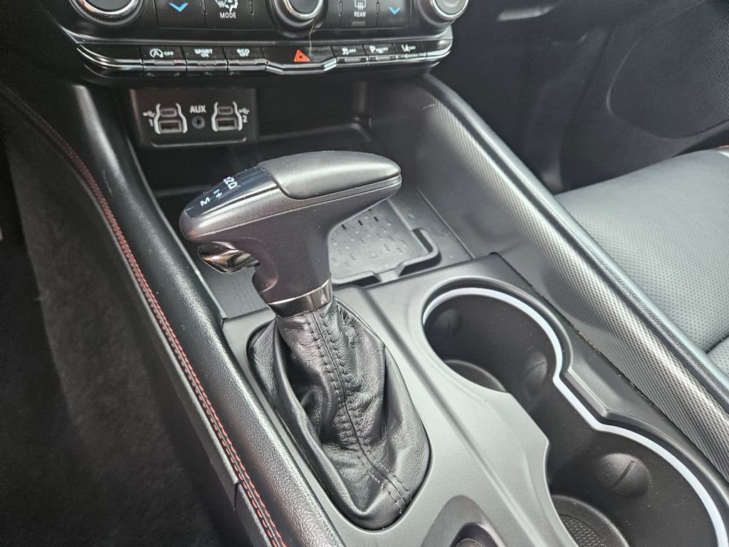 Used 2025 Dodge Durango GT AWD/4WD image 29