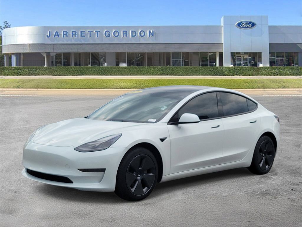 Used 2023 Tesla Model 3 Standard Range RWD image 2