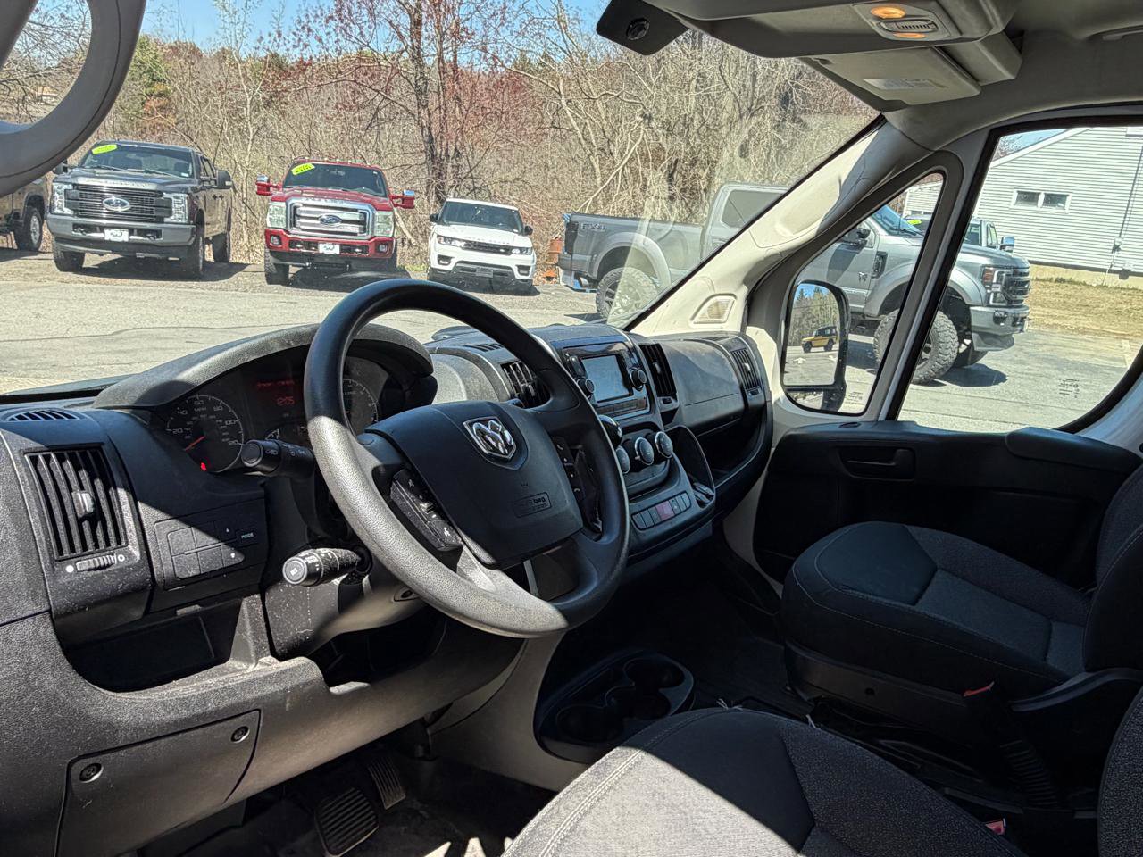 Used 2020 RAM ProMaster 2500 w/ Interior Convenience Group FWD image 9