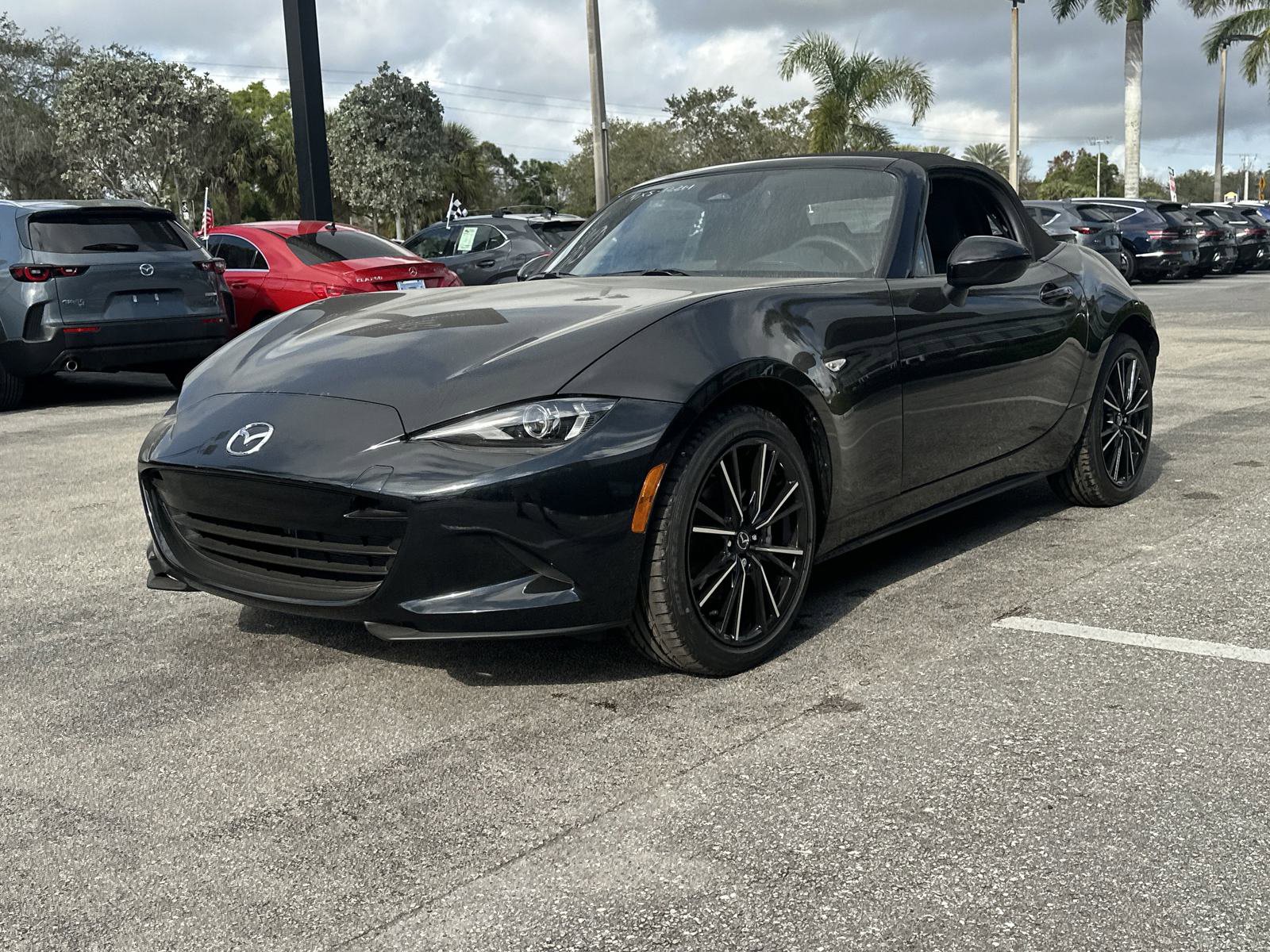 New 2025 MAZDA MX-5 Miata Grand Touring image 2