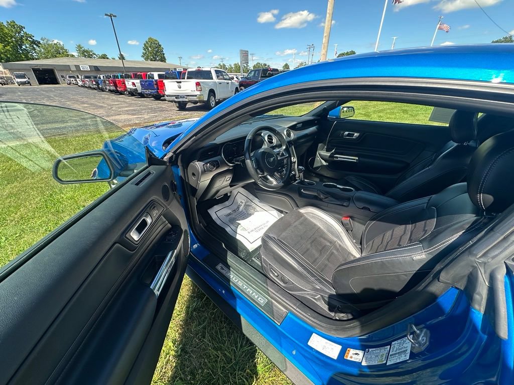 Used 2019 Ford Mustang GT Premium w/ Equipment Group 401A RWD image 9
