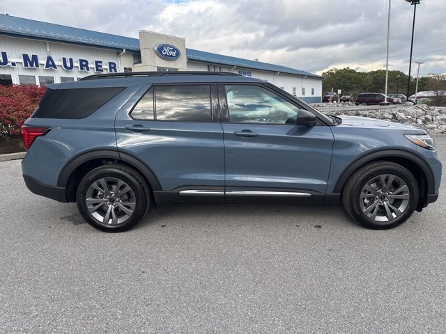 New 2025 Ford Explorer Active image 2