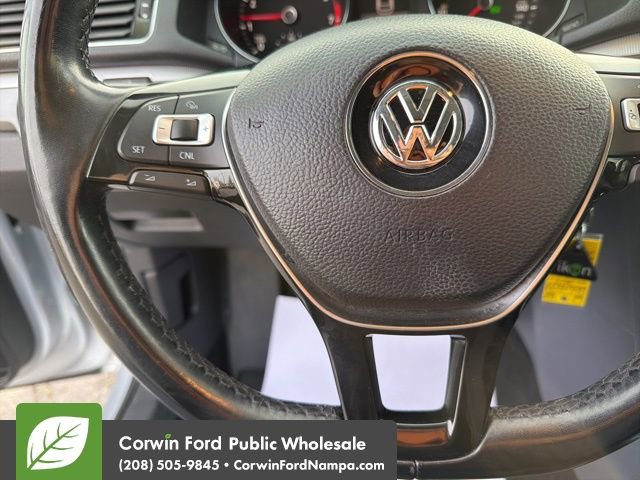 Used 2017 Volkswagen Passat 1.8T R-Line image 15
