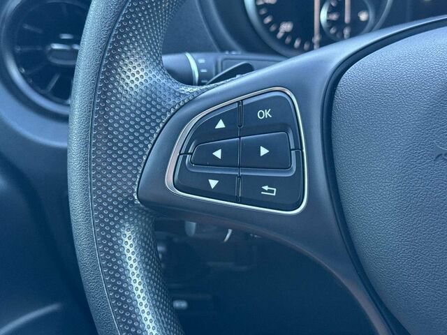 Used 2023 Mercedes-Benz Metris image 27