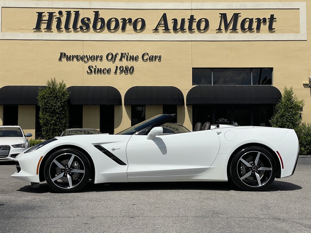 Used 2015 Chevrolet Corvette Stingray Convertible w/ 3LT Preferred Equipment Group RWD image 3