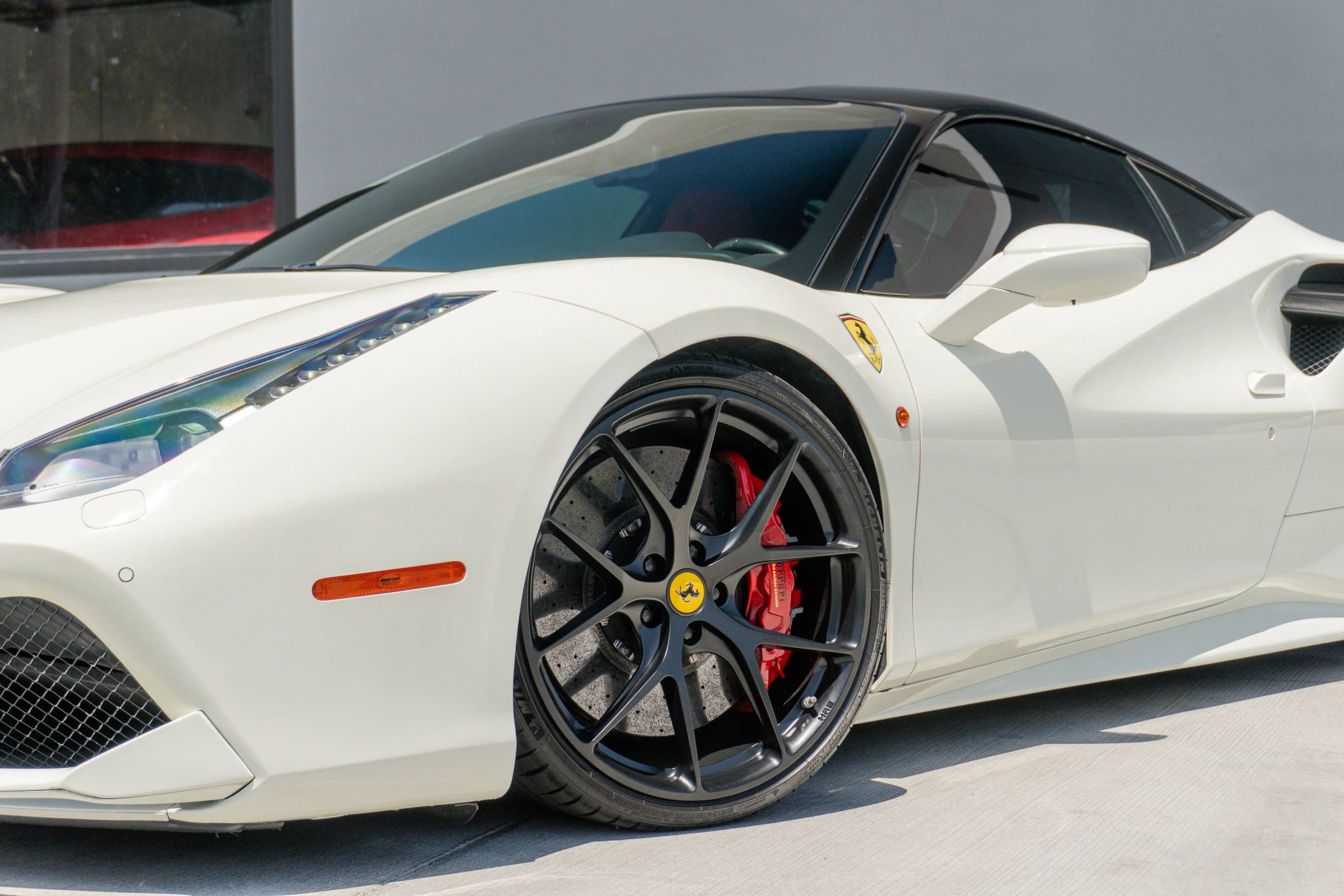 Used 2018 Ferrari 488 GTB RWD image 24
