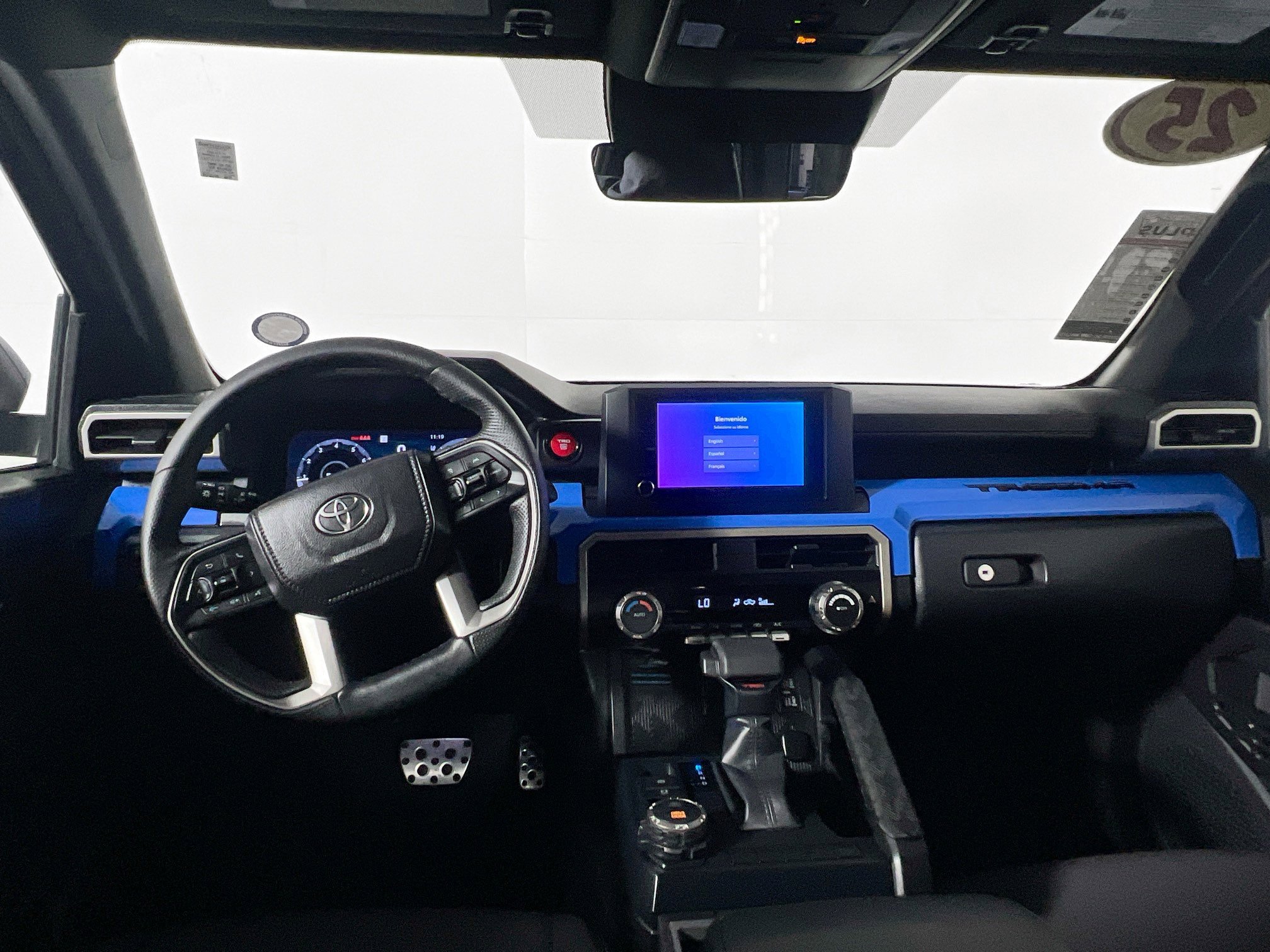 Used 2025 Toyota Tacoma TRD Sport image 29