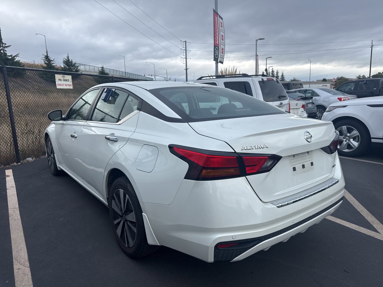 Used 2022 Nissan Altima 2.5 SV image 4