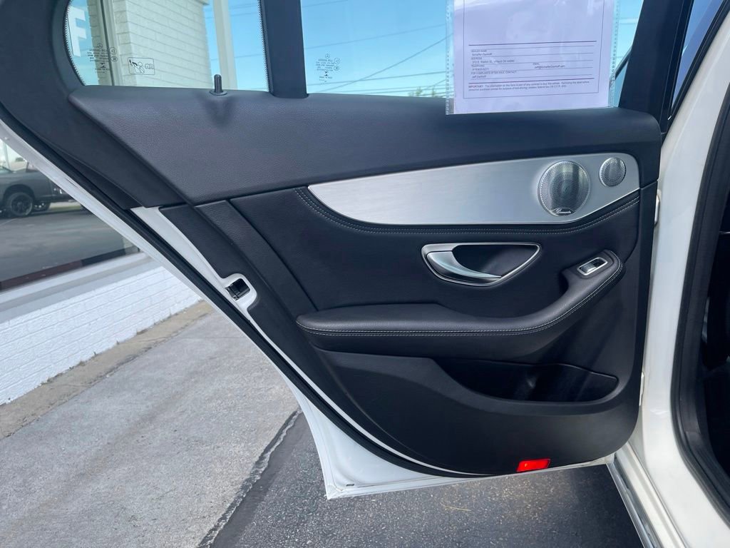 Used 2015 Mercedes-Benz C 300 4MATIC Sedan image 16
