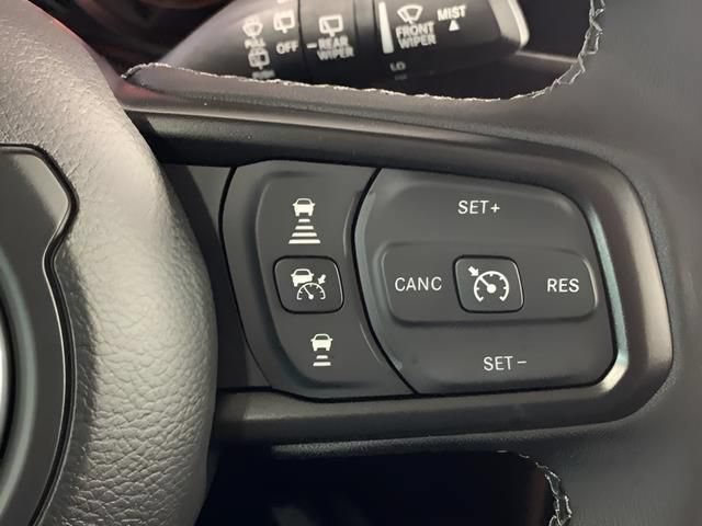 Used 2025 Jeep Wrangler Unlimited Sport AWD/4WD image 28