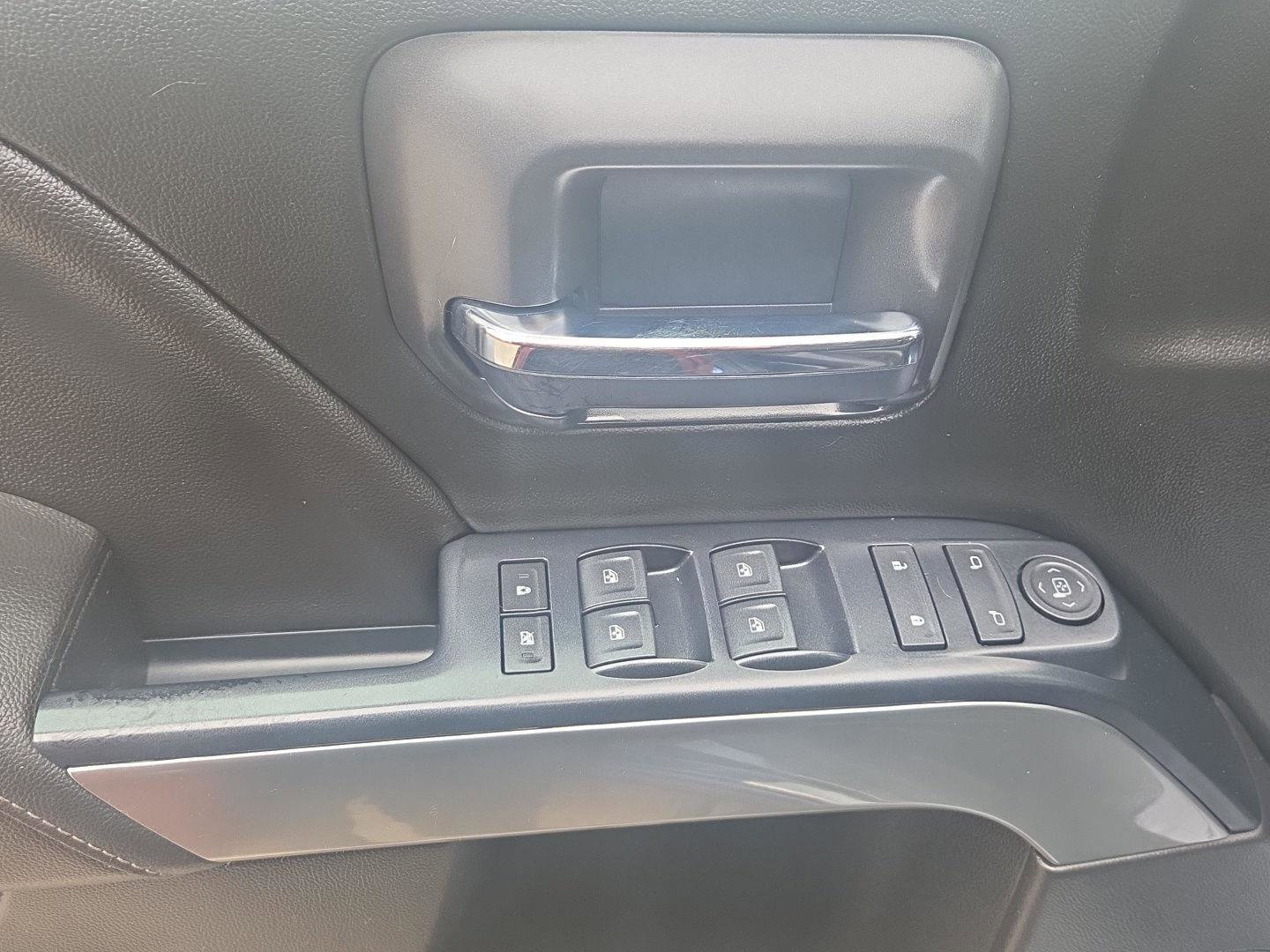 Used 2018 Chevrolet Silverado 1500 LT w/ All Star Edition image 17