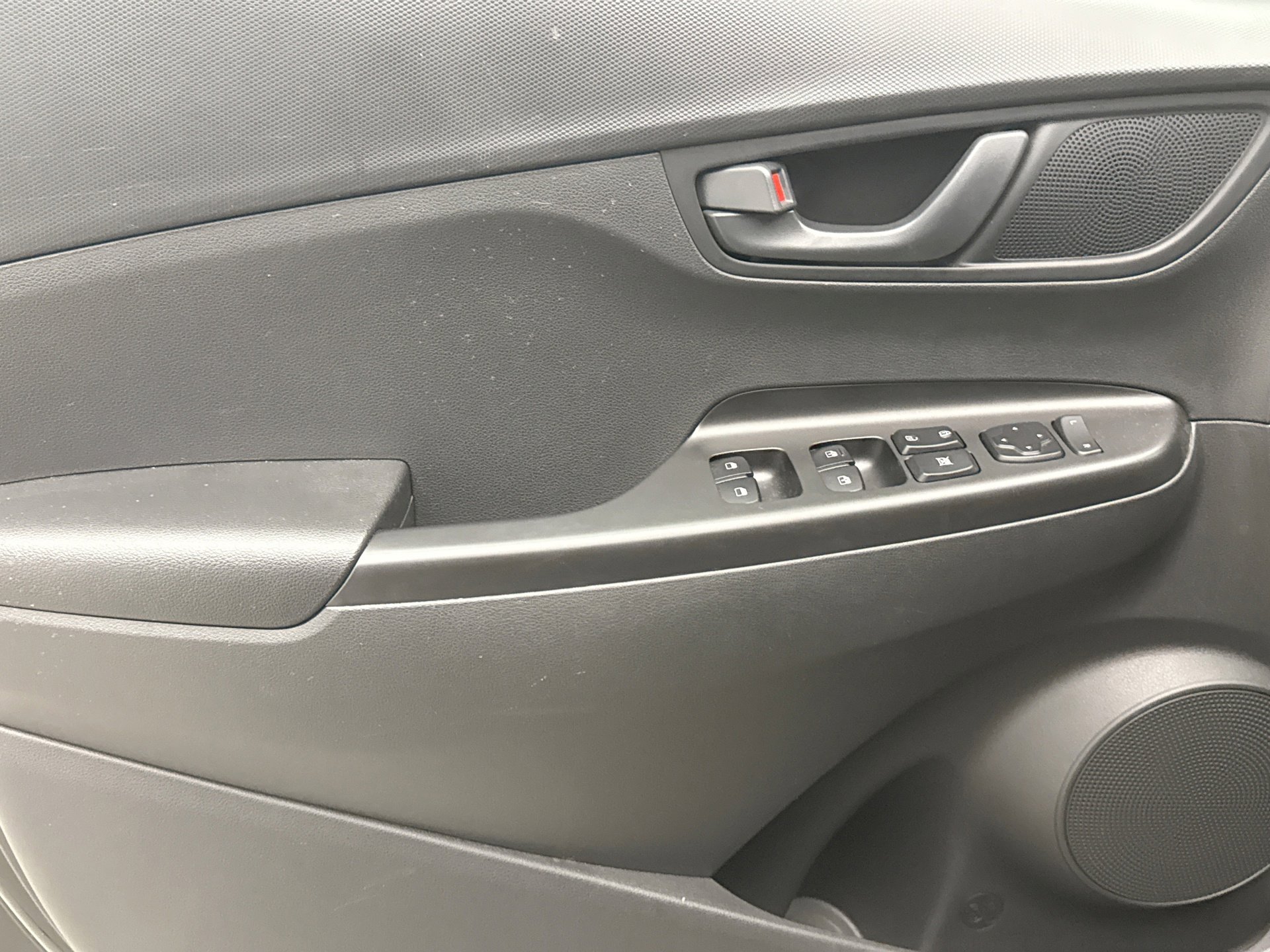 Used 2023 Hyundai Kona SEL AWD/4WD image 6