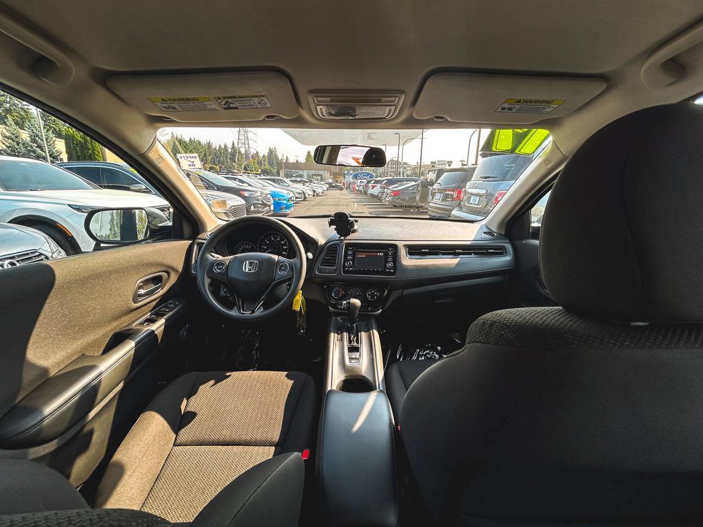 Used 2017 Honda HR-V LX image 17