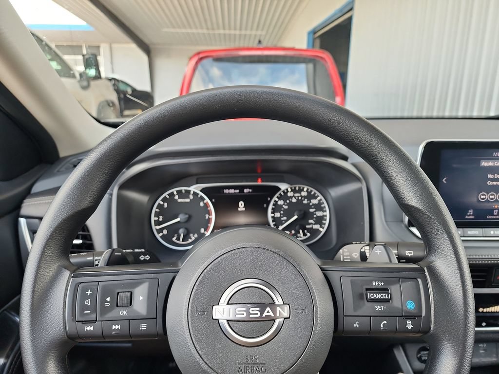 Used 2024 Nissan Rogue SV FWD image 20