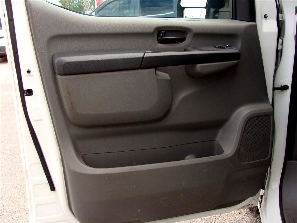 Used 2018 Nissan NV 2500 S image 10