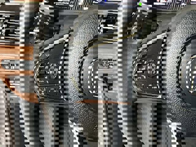 Used 2024 Acura MDX SH-AWD w/ Technology Package image 30