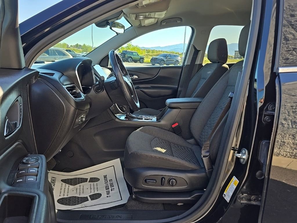 Used 2020 Chevrolet Equinox LT AWD/4WD image 16